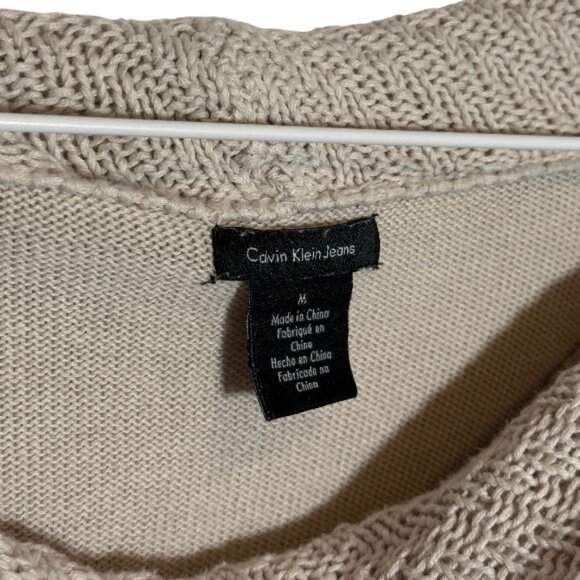 Calvin Klein knitted long sleeve off-shoulder sweater cream women's size M - Picture 3 of 3